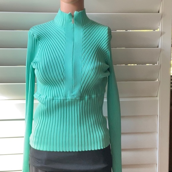 Long sleeve stretch knit Cache NWT, Med - Picture 3 of 5